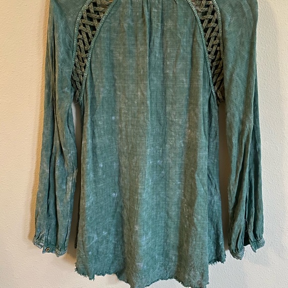 Gimmicks green light weight Long sleeve blouse Small - Picture 9 of 9